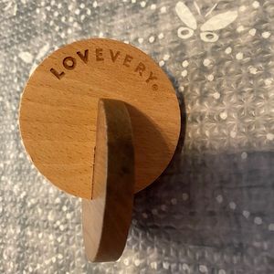 Lovevery hand to hand disc